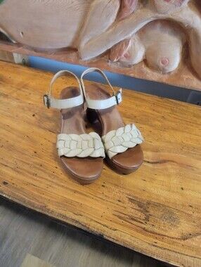 boc Size 6 Cream Faux Leather Braided Strap Platform 3" Heel Sandals